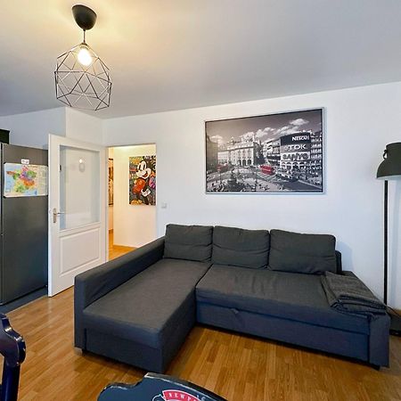 Les Paves De Prague - Appartement Pour 4 A 10 Minutes De Disneyland Paris Montevrain Luaran gambar