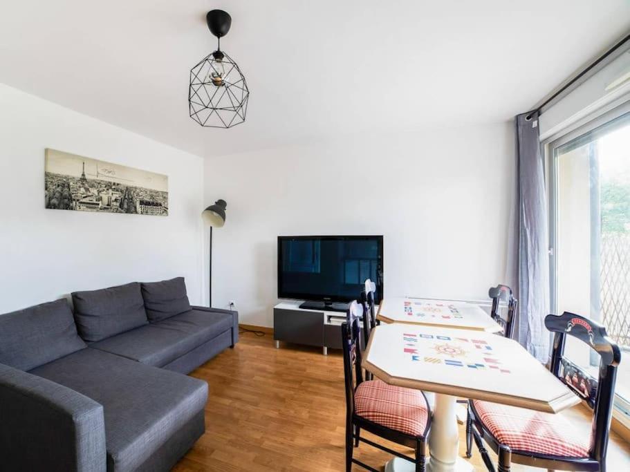 Les Paves De Prague - Appartement Pour 4 A 10 Minutes De Disneyland Paris Montevrain Luaran gambar
