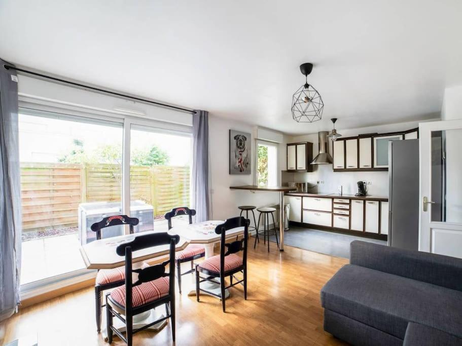 Les Paves De Prague - Appartement Pour 4 A 10 Minutes De Disneyland Paris Montevrain Luaran gambar